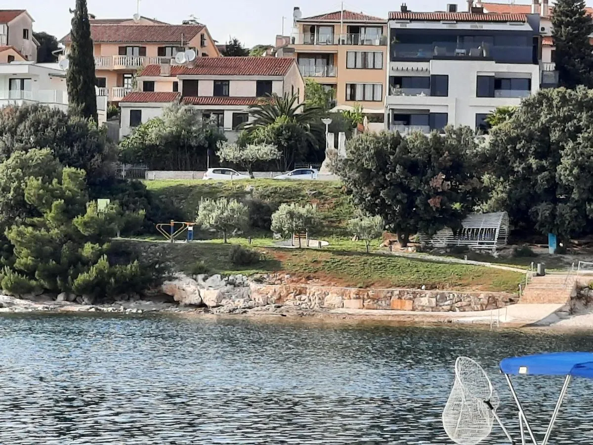 Apartmani Eva - Studio, Soba - Pjescana Uvala 0*,  Croatia